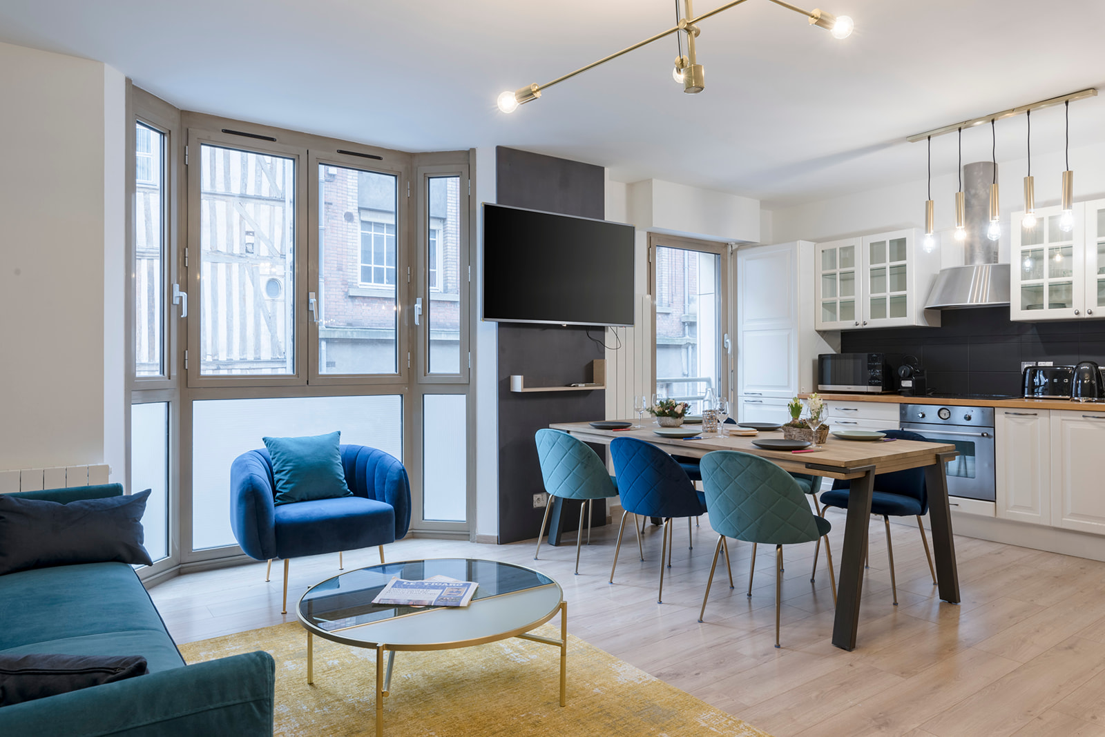 PR HOTEL DE VILLE APPT F4 MEUBLE DE QUALITE - 4 pièces - 83 m²