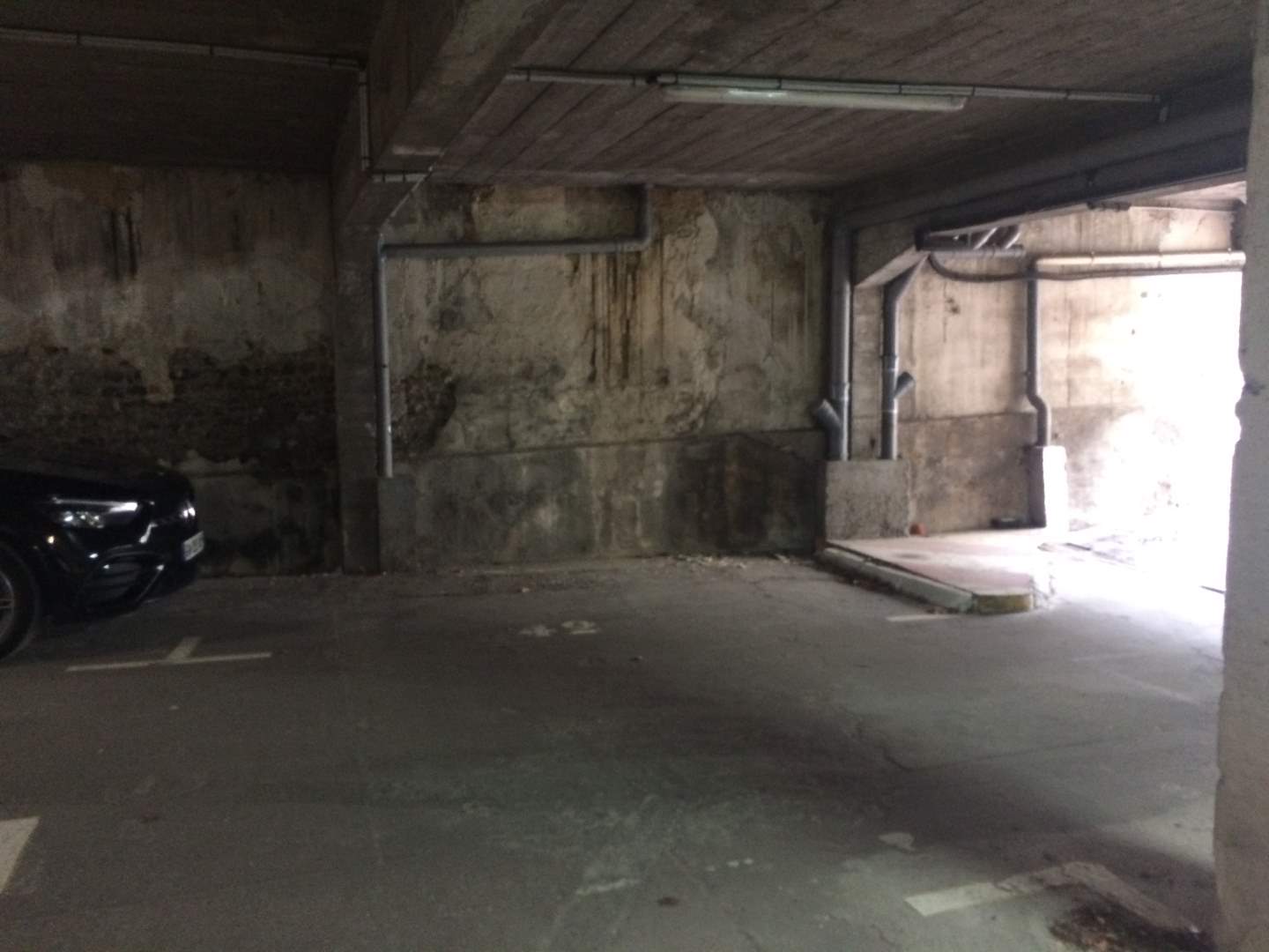 Parking couvert - 1 pièce - 0 m²