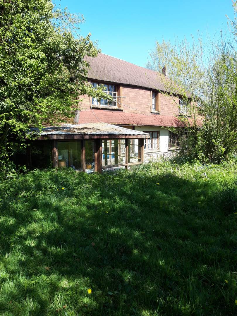 Maison individuelle - 6 pièces - 218 m²