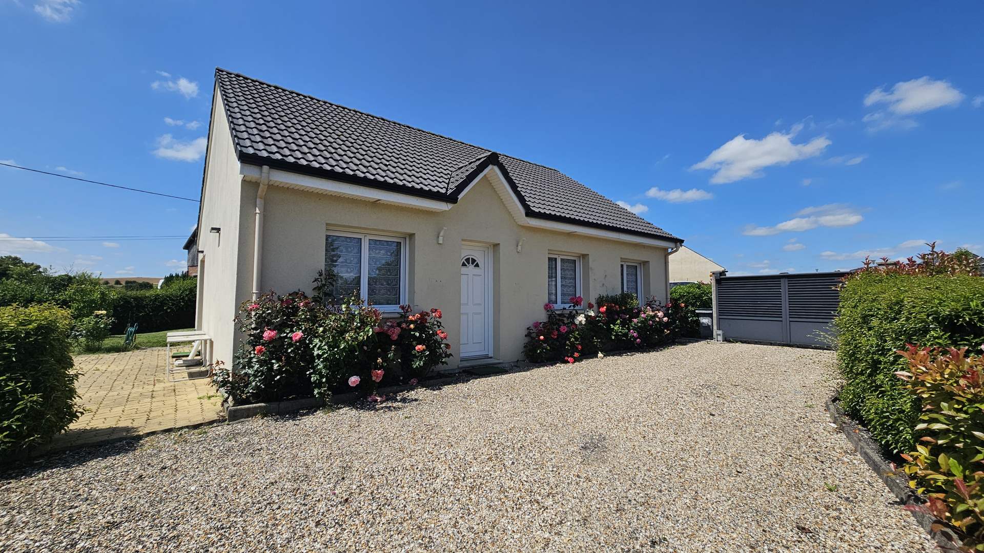 Maison d'habitation - 4 pièces - 75 m²