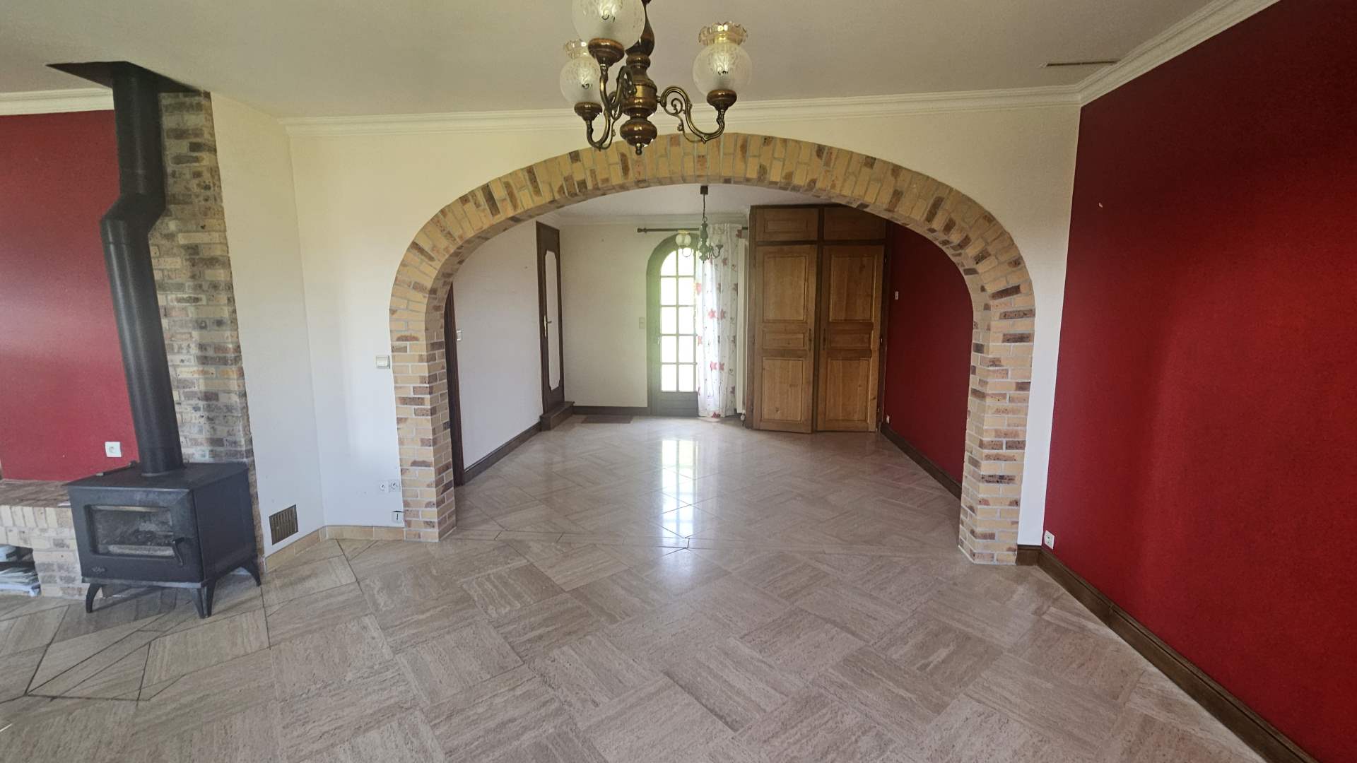 Maison d'habitation - 7 pièces - 169 m²