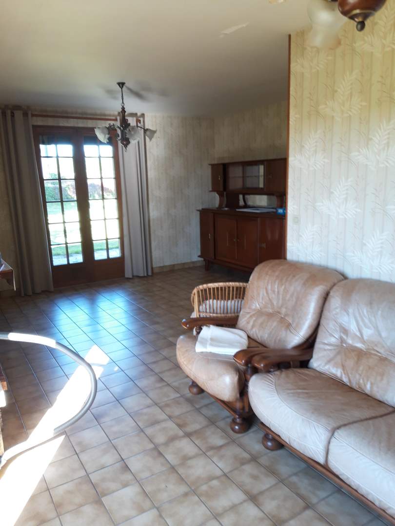 Maison d'habitation - 4 pièces - 73 m²