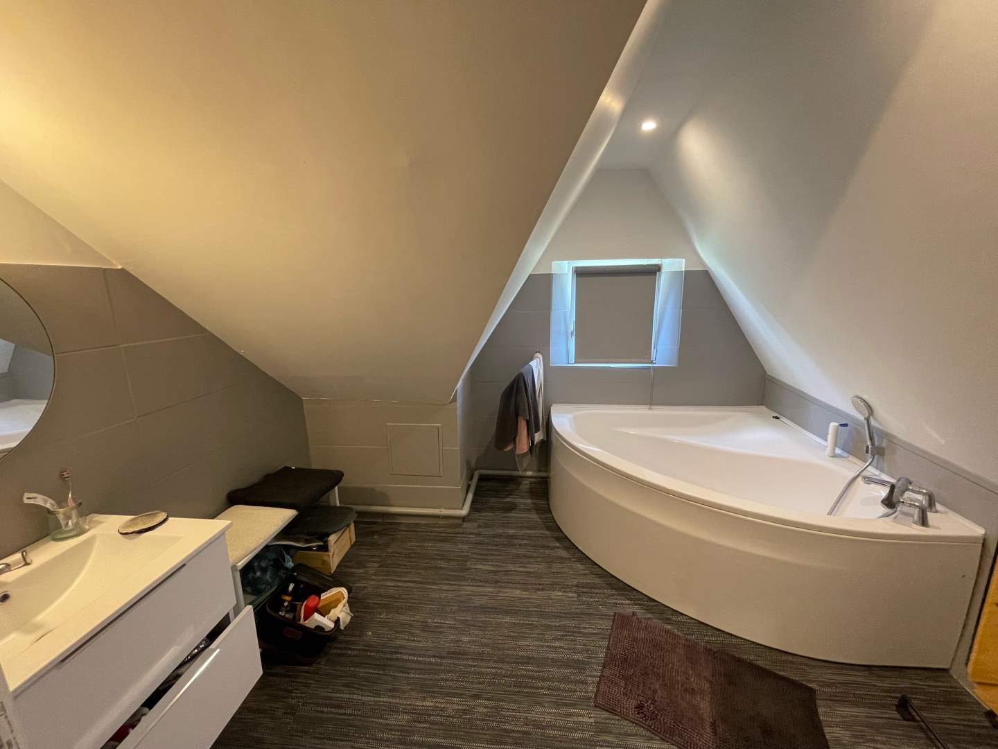 Maison d'habitation - 5 pièces - 163 m²